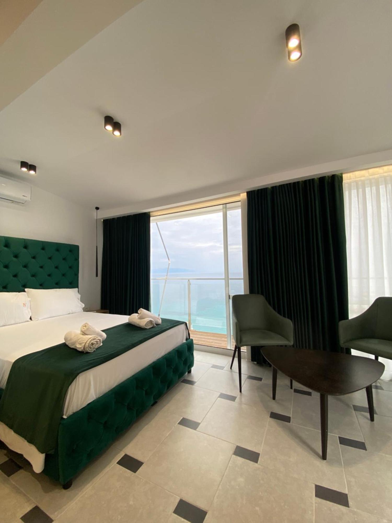 Napolon Complex 3* Qeparo